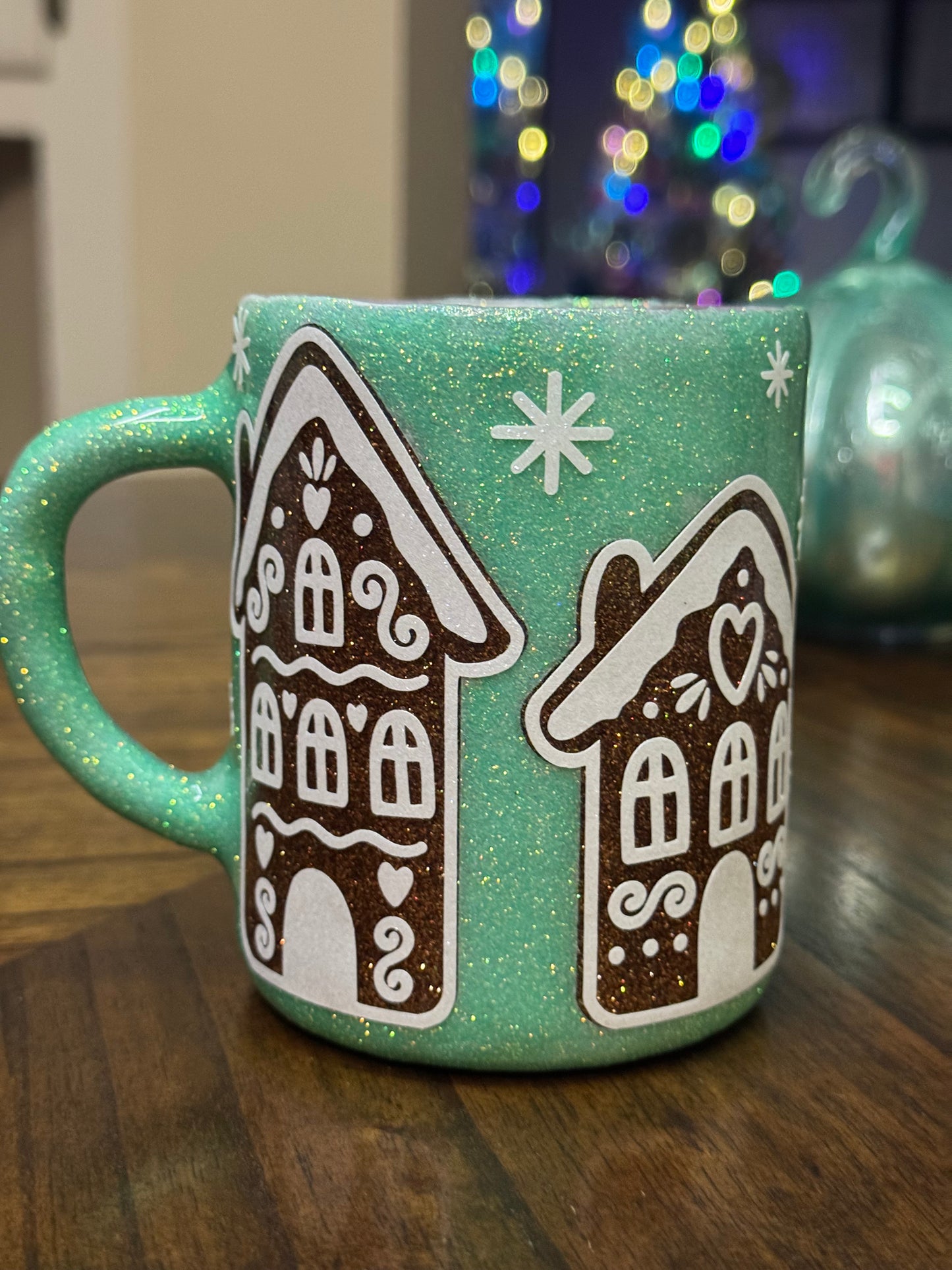 Mint gingerbread mug epoxy