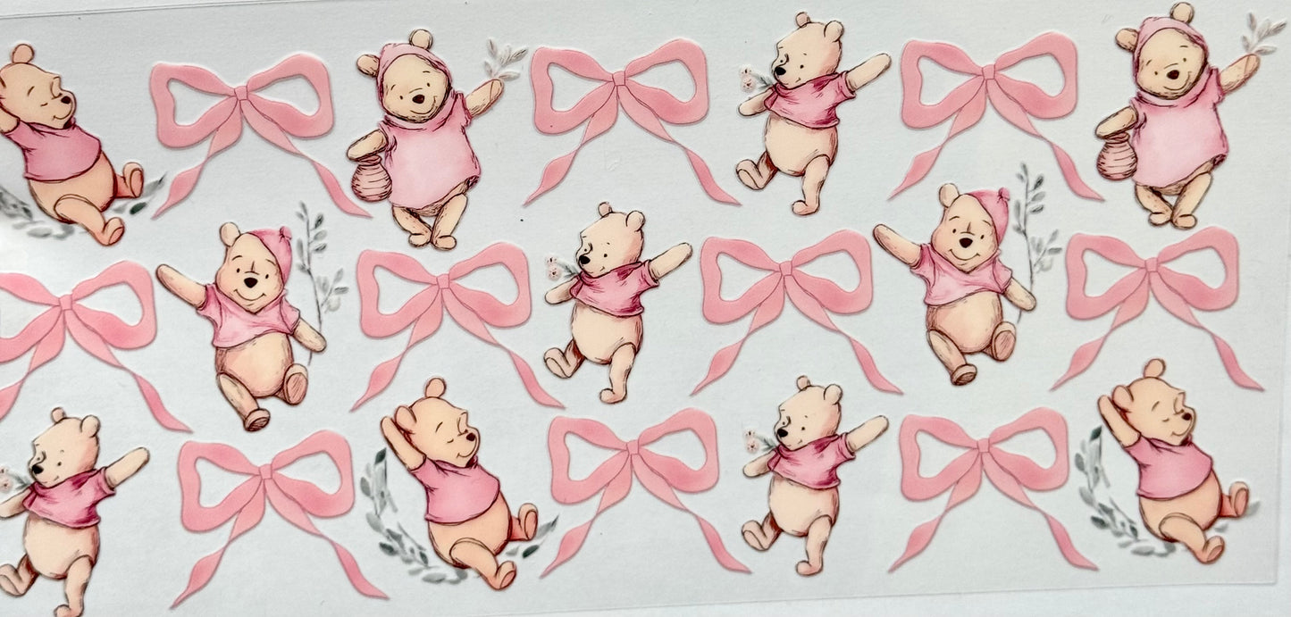 Winn*e & bows