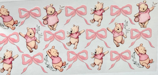 Winn*e & bows